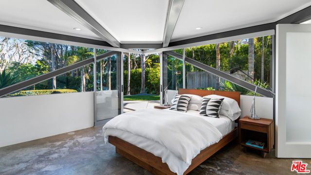 28827 Grayfox Street, Malibu, CA 90265