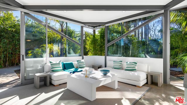 28827 Grayfox Street, Malibu, CA 90265