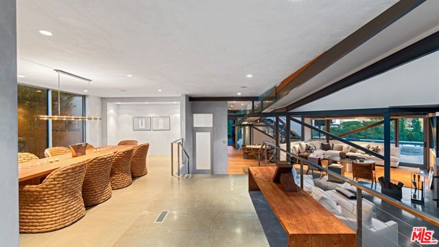 28827 Grayfox Street, Malibu, CA 90265