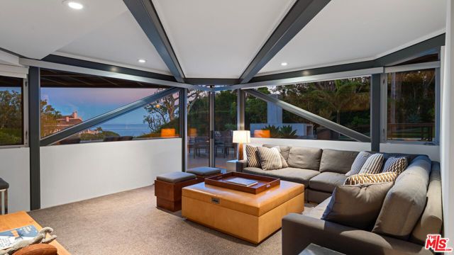 28827 Grayfox Street, Malibu, CA 90265