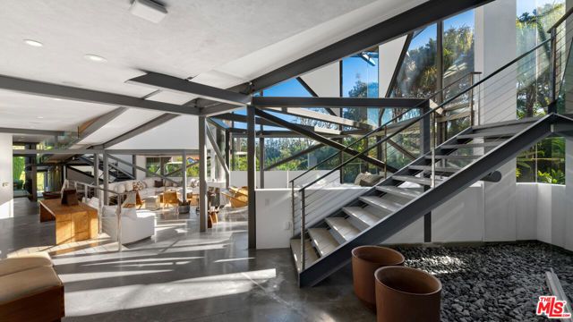28827 Grayfox Street, Malibu, CA 90265