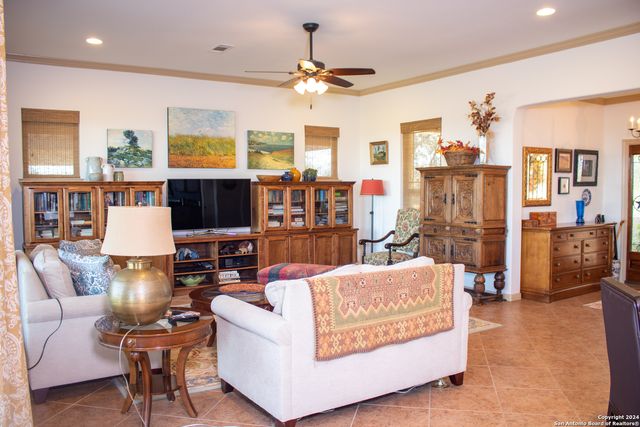 440 Pr 2321, Hondo, TX 78861