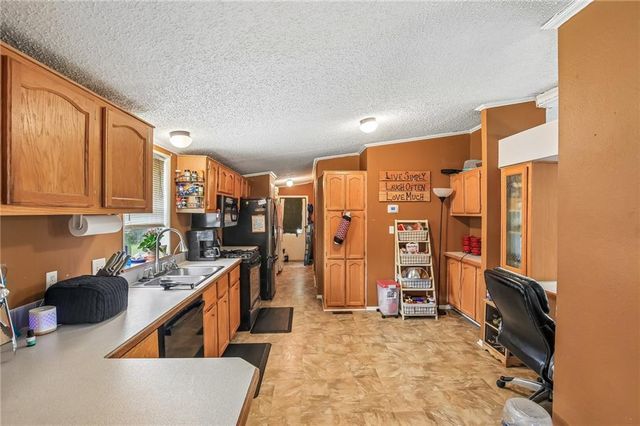 428 SW 850 Road, Chilhowee, MO 64733