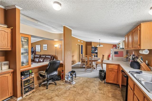 428 SW 850 Road, Chilhowee, MO 64733