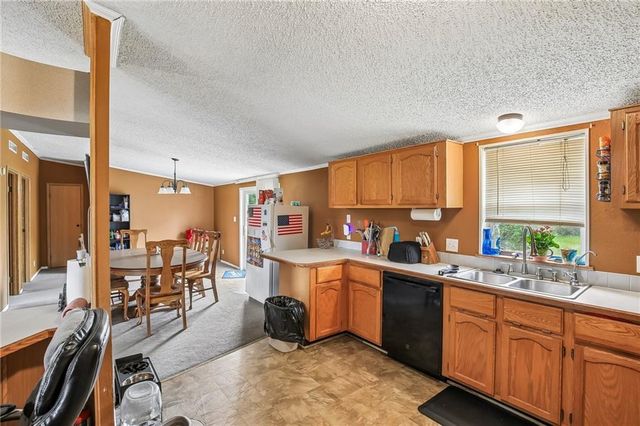 428 SW 850 Road, Chilhowee, MO 64733