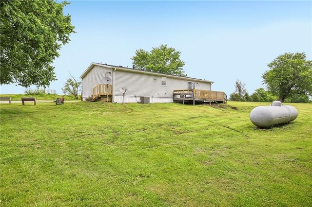 428 SW 850 Road, Chilhowee, MO 64733