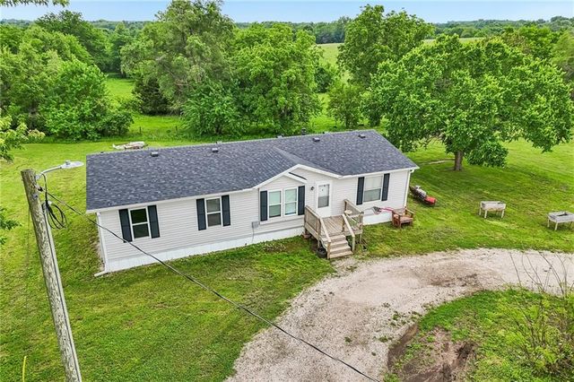 428 SW 850 Road, Chilhowee, MO 64733