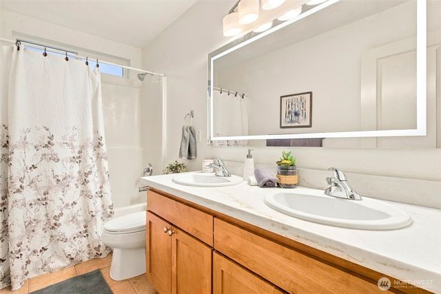 2117 NW Far Country Lane, Issaquah, WA 98027
