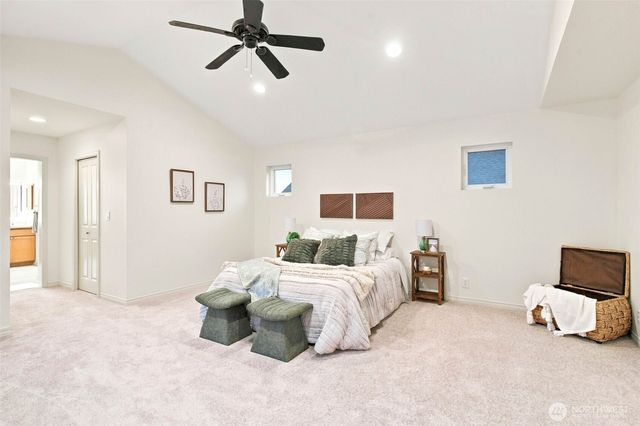 2117 NW Far Country Lane, Issaquah, WA 98027