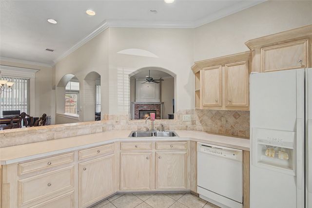 5062 Longstreet Place, Bossier City, LA 71112