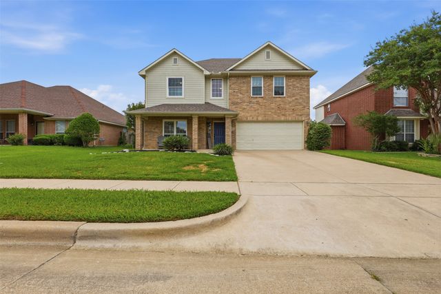 807 Huebner Way, Burleson, TX 76028