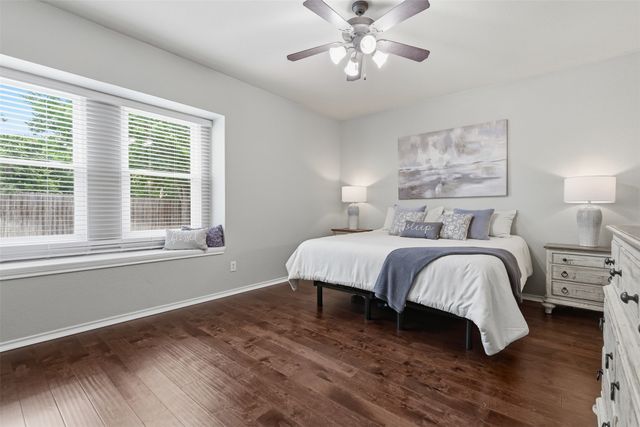 807 Huebner Way, Burleson, TX 76028