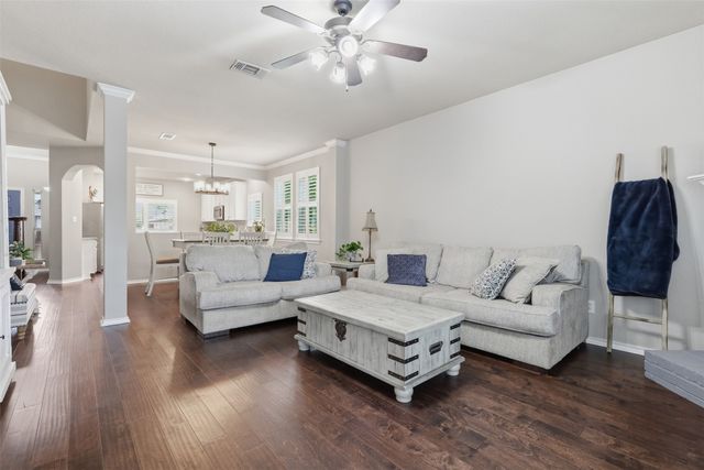 807 Huebner Way, Burleson, TX 76028