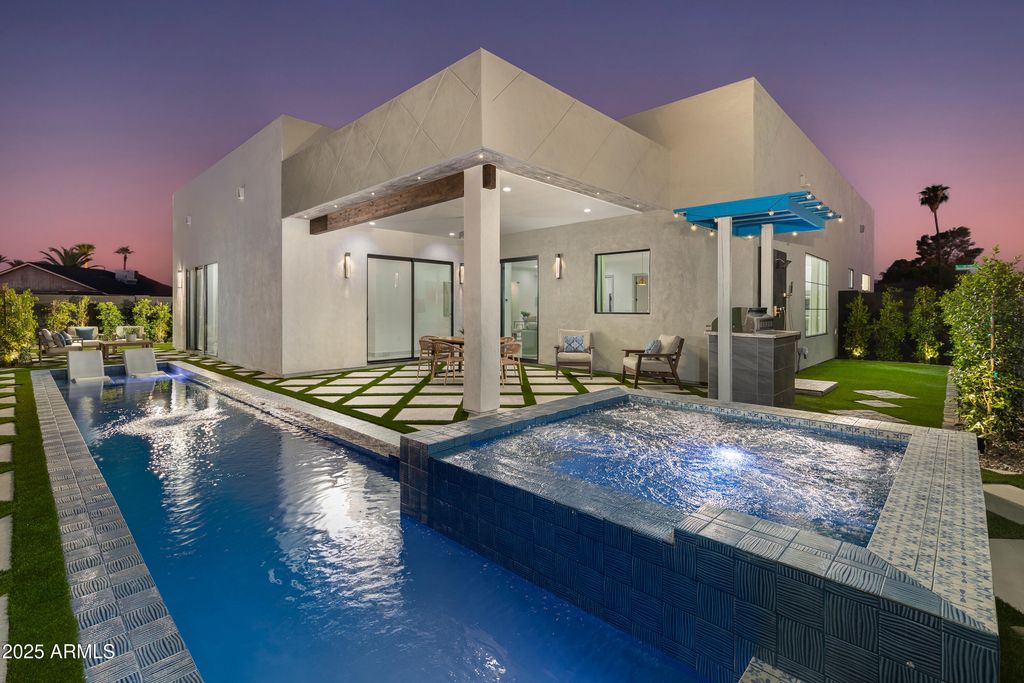 8402 E HEATHERBRAE Drive, Scottsdale, AZ 85251 — photo 2
