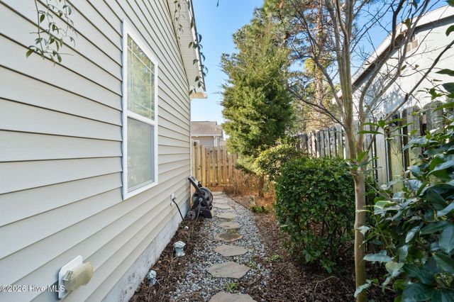 4238 Cherry Laurel Drive SE, Southport, NC 28461