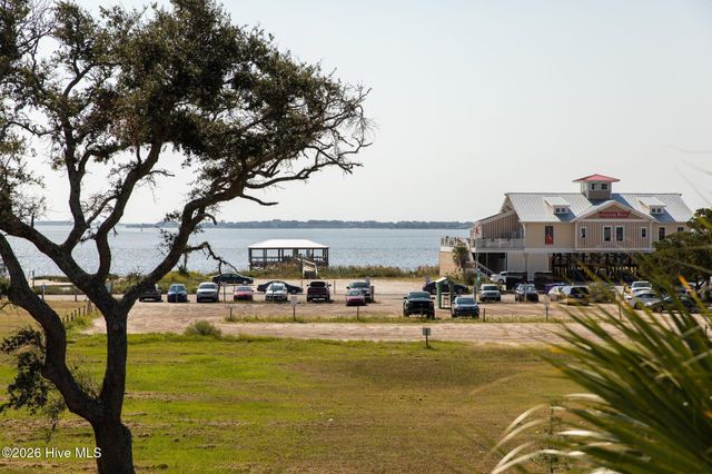 4238 Cherry Laurel Drive SE, Southport, NC 28461