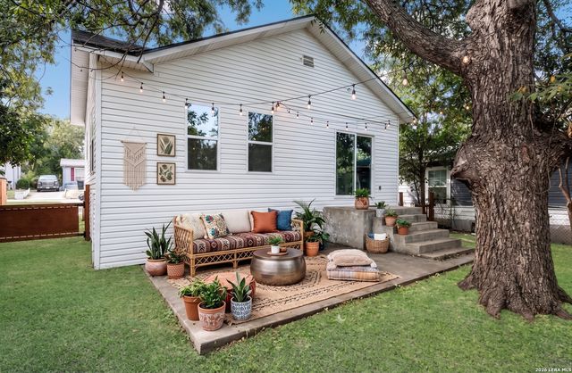 735 Gulf, San Antonio, TX 78202