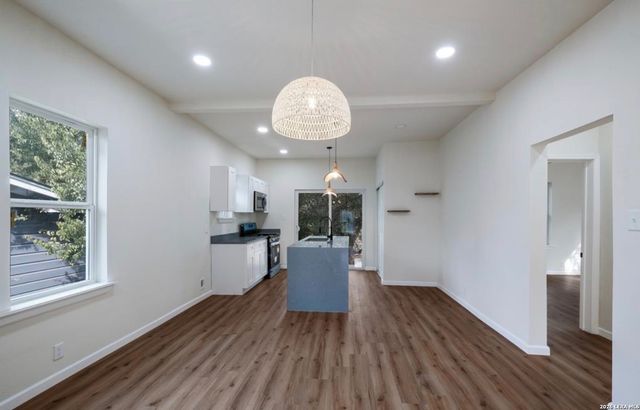735 Gulf, San Antonio, TX 78202