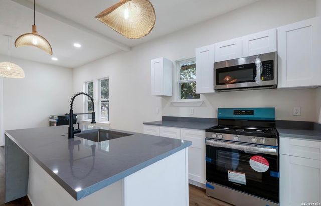 735 Gulf, San Antonio, TX 78202