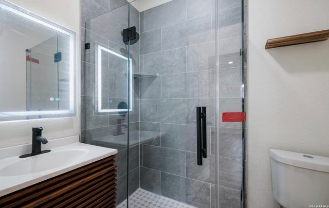 735 Gulf, San Antonio, TX 78202