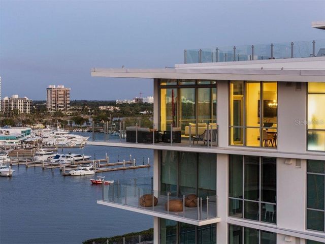 111 GOLDEN GATE POINT 802PH, Sarasota, FL 34236