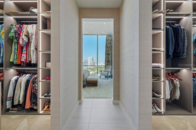 111 GOLDEN GATE POINT 802PH, Sarasota, FL 34236