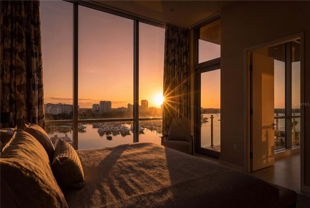 111 GOLDEN GATE POINT 802PH, Sarasota, FL 34236