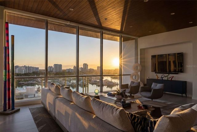 111 GOLDEN GATE POINT 802PH, Sarasota, FL 34236