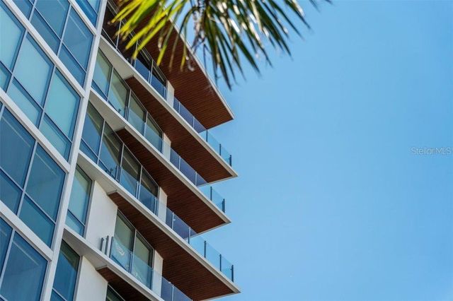 111 GOLDEN GATE POINT 802PH, Sarasota, FL 34236