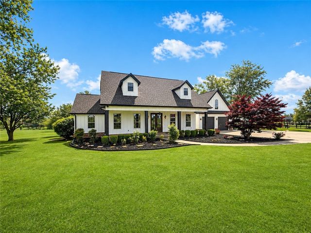 2607 Country Lane, Springdale, AR 72762