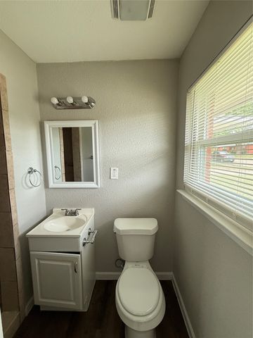 820 Carney Drive, Garland, TX 75041