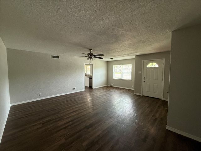 820 Carney Drive, Garland, TX 75041