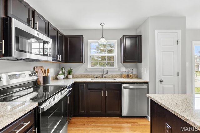 3105 Pathfinder Trail, St Charles, MO 63301