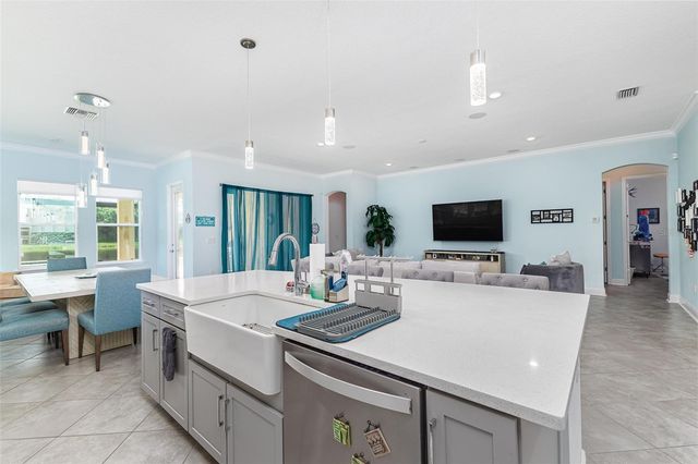 5330 SILVER SUN DRIVE, Apollo Beach, FL 33572