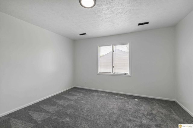 3505 S 56th Plaza, Omaha, NE 68106