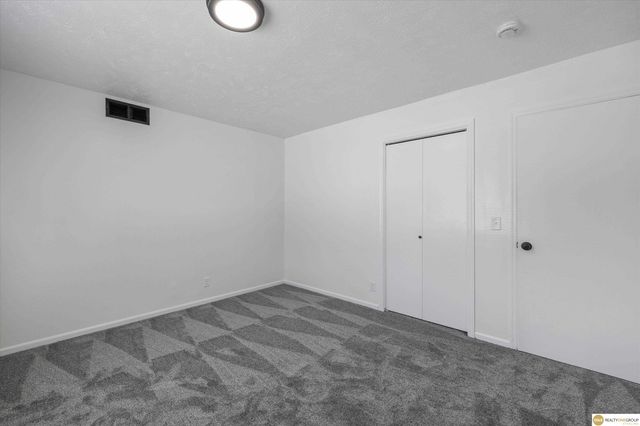 3505 S 56th Plaza, Omaha, NE 68106