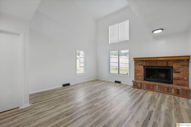 3505 S 56th Plaza, Omaha, NE 68106