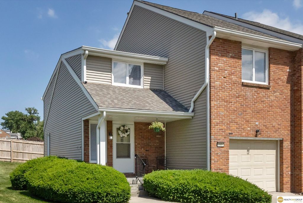 3505 S 56th Plaza, Omaha, NE 68106