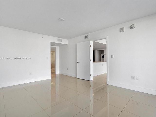 9261 E Bay Harbor Dr 501, Bay Harbor Islands, FL 33154