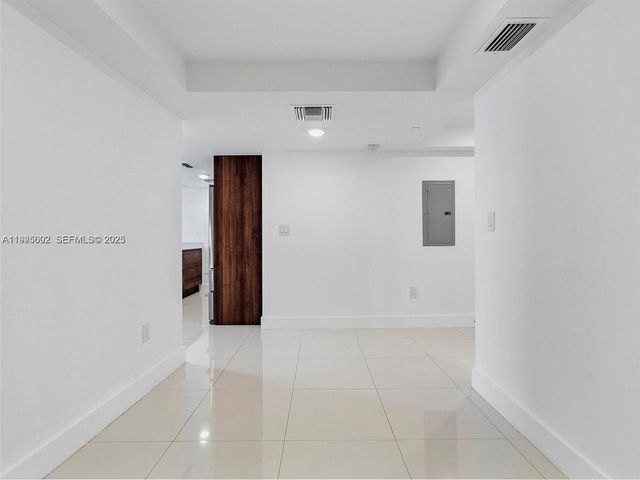 9261 E Bay Harbor Dr 501, Bay Harbor Islands, FL 33154