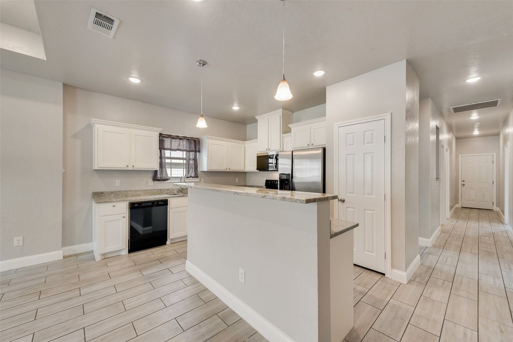 2207 Henry Street, Greenville, TX 75401