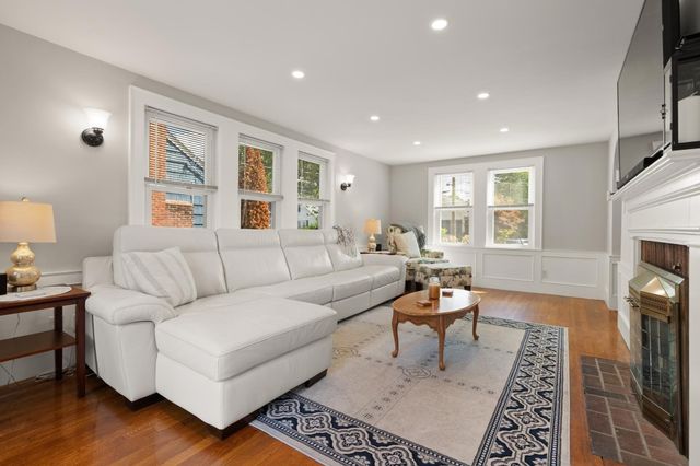 67 Woodard Ave, Brockton, MA 02301