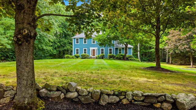 50 Munroe Drive, Hampstead, NH 03826