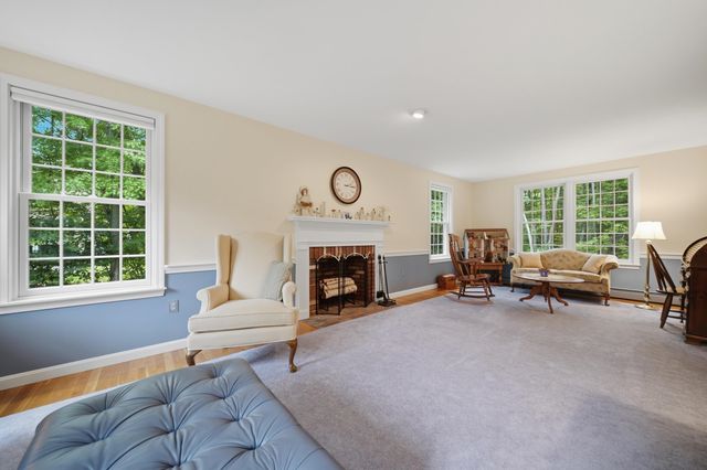 50 Munroe Drive, Hampstead, NH 03826