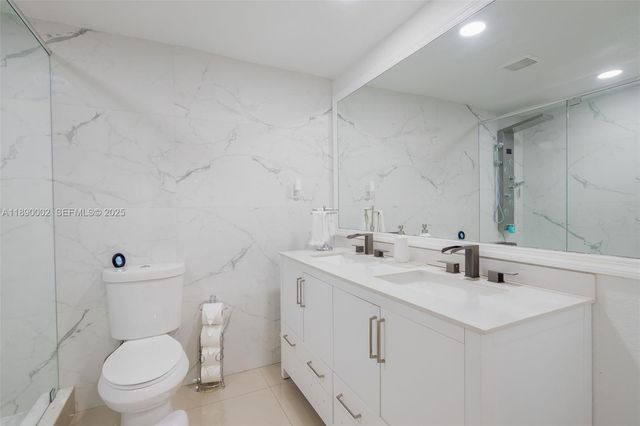 521 S Florida Mango Road, West Palm Beach, FL 33406