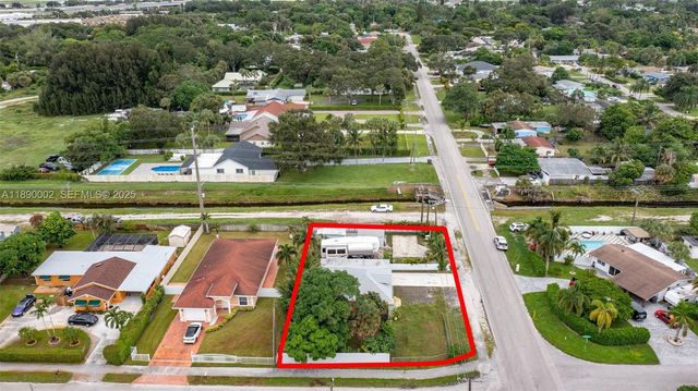 521 S Florida Mango Road, West Palm Beach, FL 33406