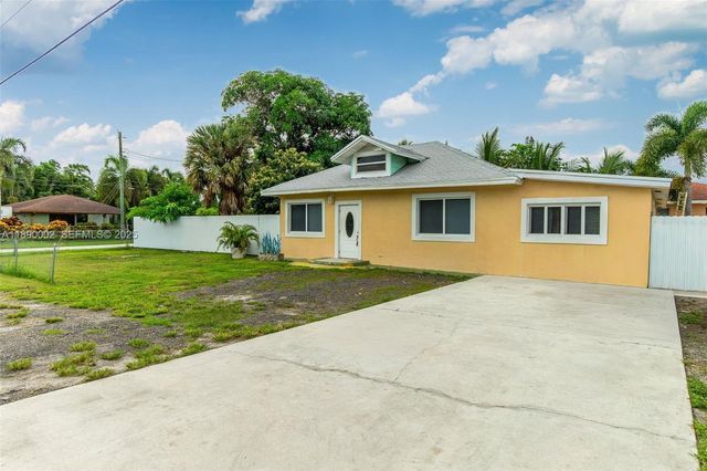 521 S Florida Mango Road, West Palm Beach, FL 33406