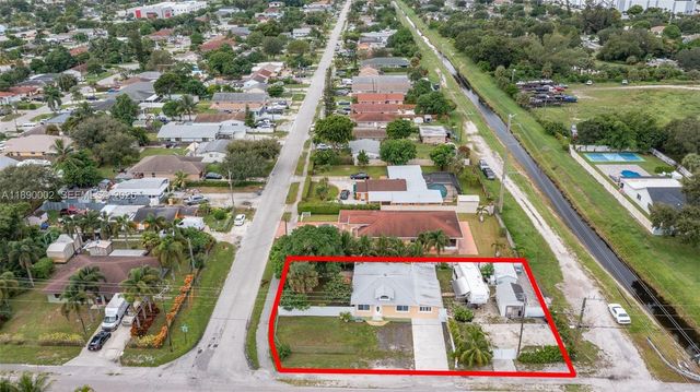 521 S Florida Mango Road, West Palm Beach, FL 33406