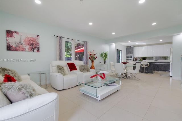 521 S Florida Mango Road, West Palm Beach, FL 33406