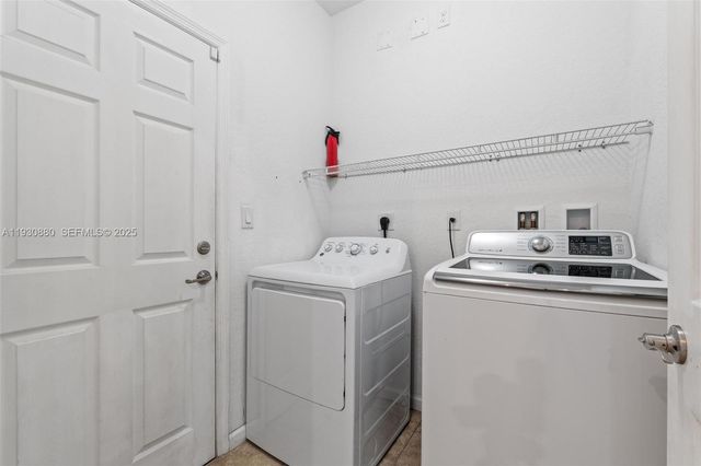 3448 NE 1st St 3448, Homestead, FL 33033